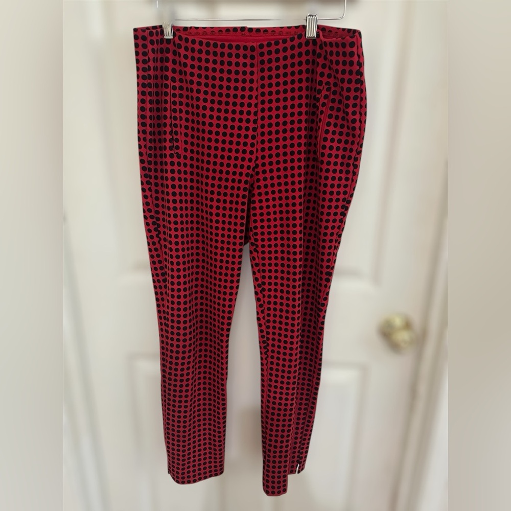 Chico's Red and Black Polka Dot pull on pant size Chicos 1. 8/10 - Picture 2 of 6